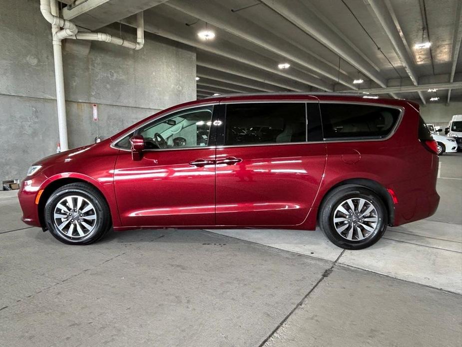 used 2021 Chrysler Pacifica car, priced at $17,623
