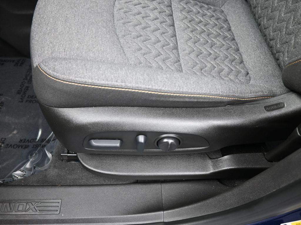 used 2022 Chevrolet Equinox car, priced at $17,350