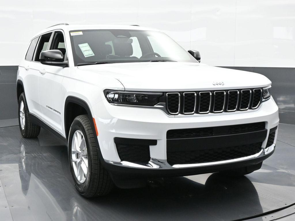 new 2024 Jeep Grand Cherokee L car, priced at $34,123