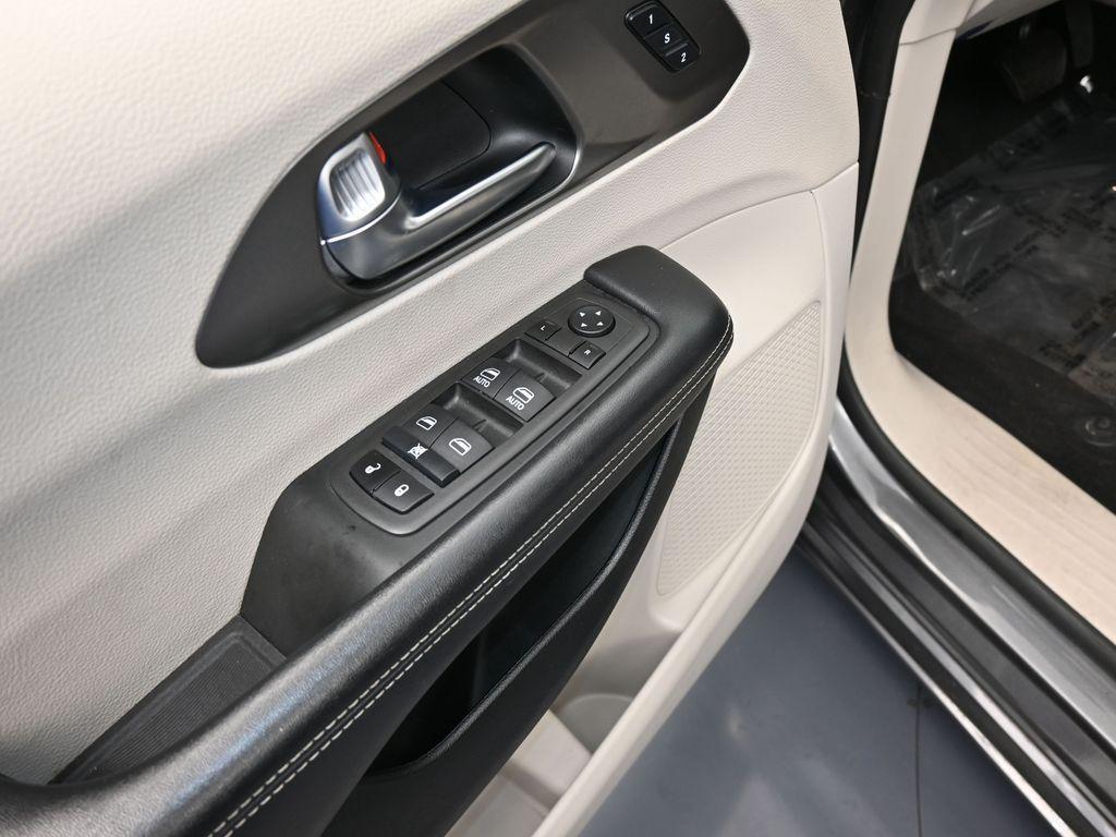 used 2022 Chrysler Pacifica car, priced at $21,990