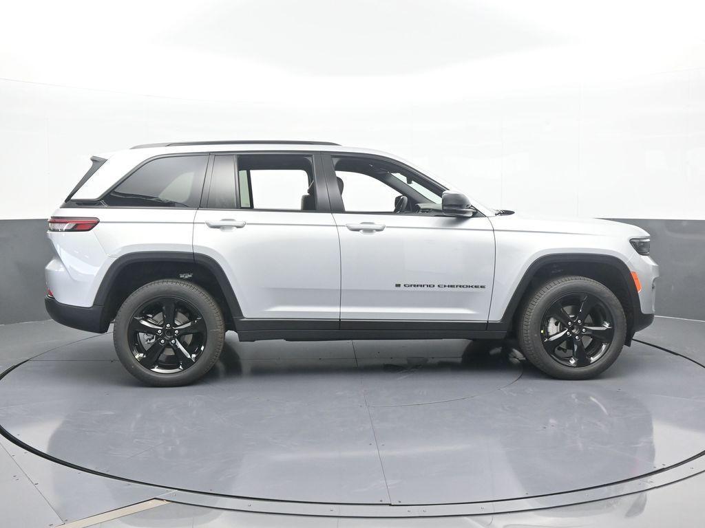 new 2025 Jeep Grand Cherokee car