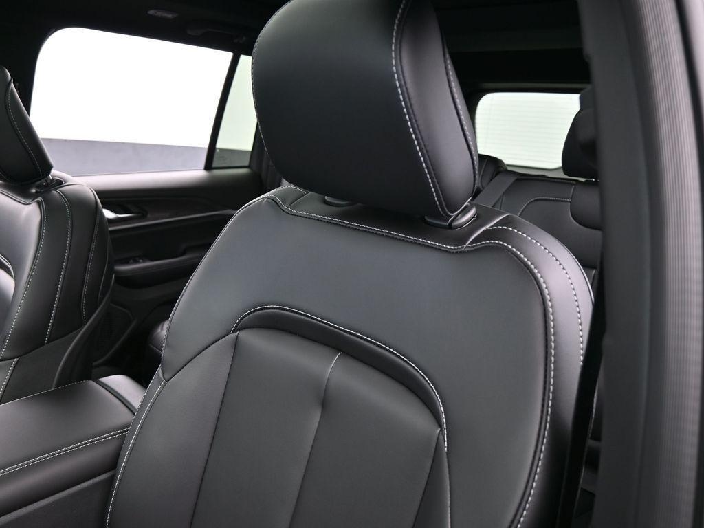 new 2025 Jeep Grand Cherokee car