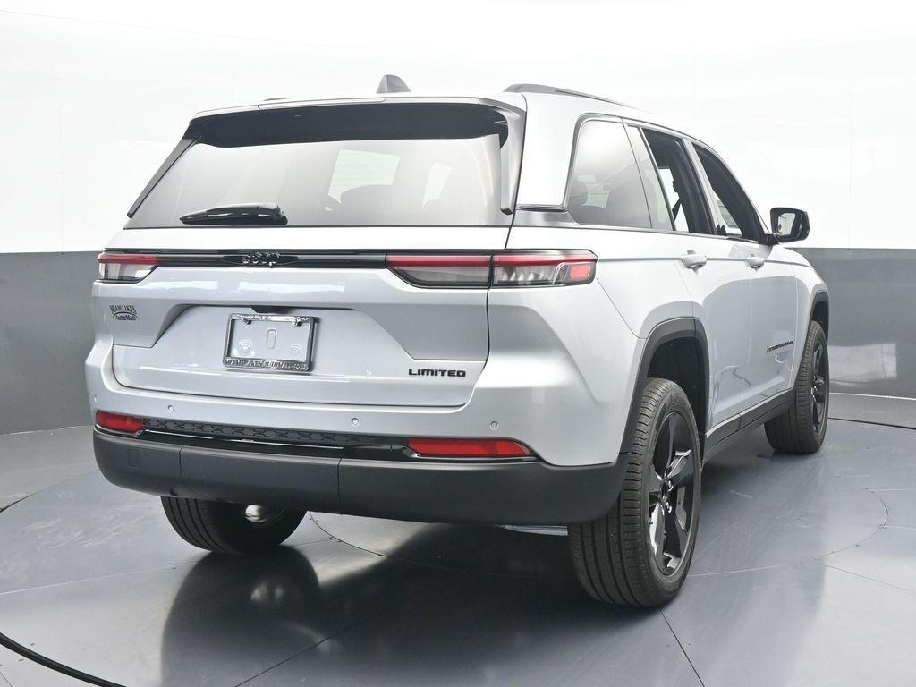new 2025 Jeep Grand Cherokee car