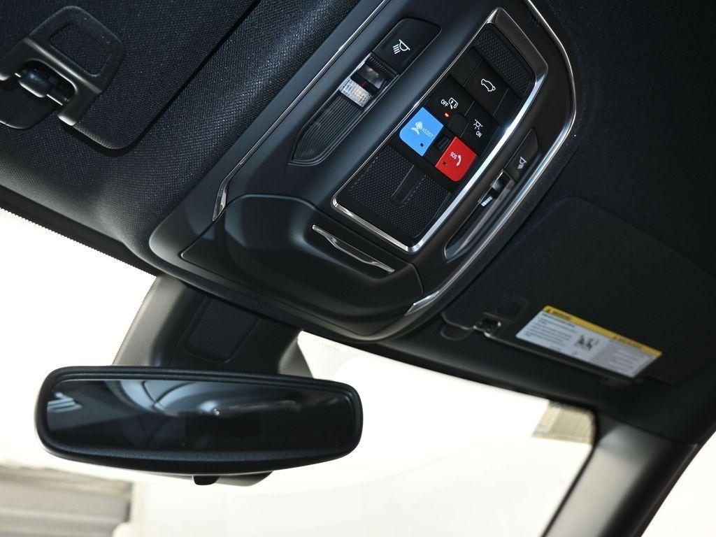 new 2024 Jeep Grand Cherokee L car, priced at $43,325