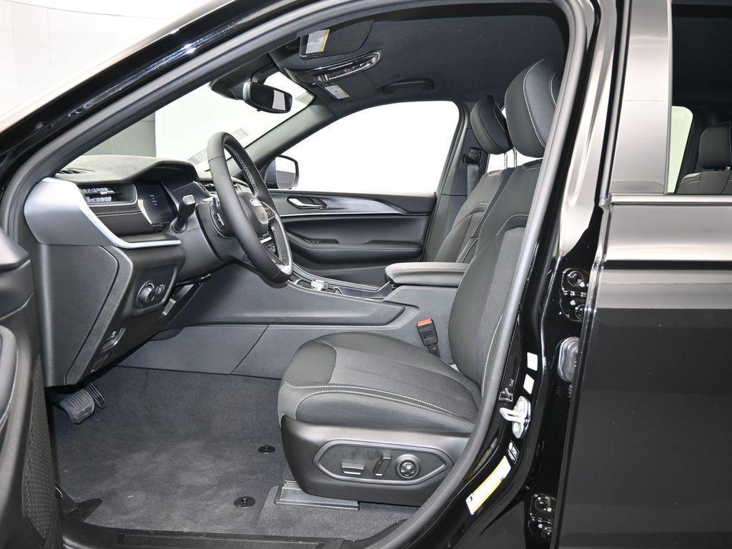 new 2024 Jeep Grand Cherokee L car, priced at $43,325