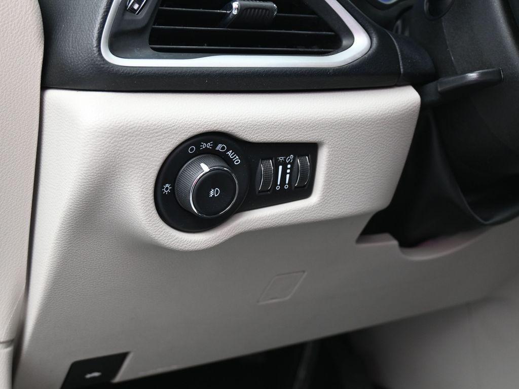 used 2022 Chrysler Pacifica car, priced at $18,999
