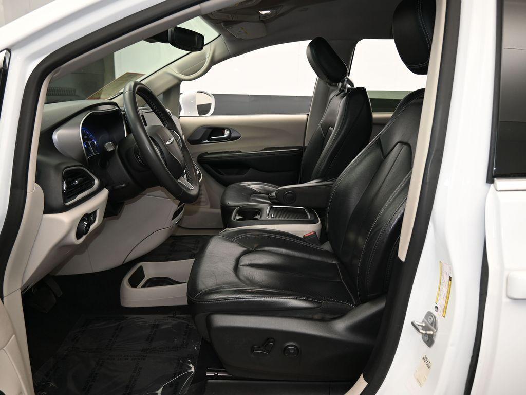 used 2022 Chrysler Pacifica car, priced at $18,999