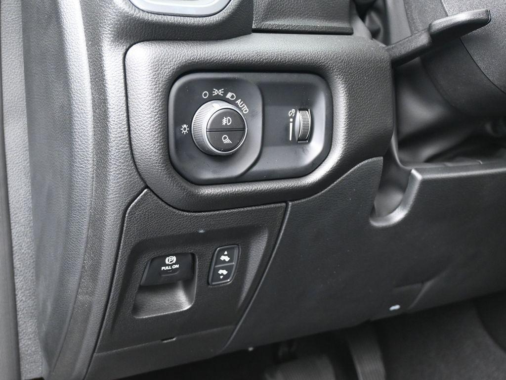 new 2025 Ram 1500 car