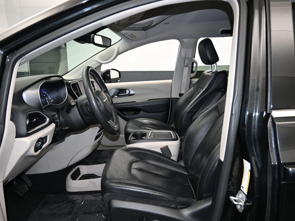 used 2022 Chrysler Pacifica car, priced at $16,995