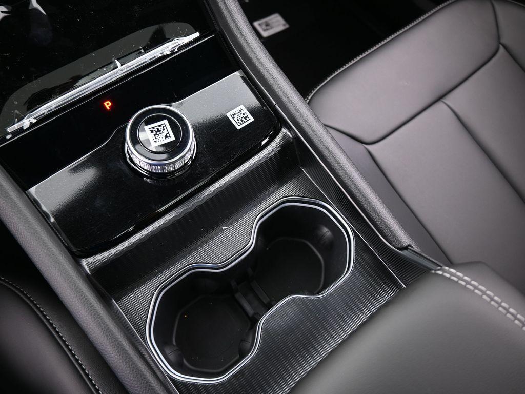 new 2025 Jeep Grand Cherokee car