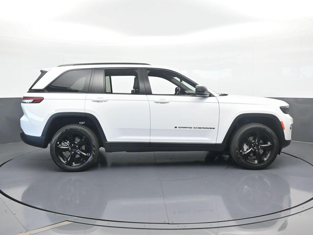 new 2025 Jeep Grand Cherokee car