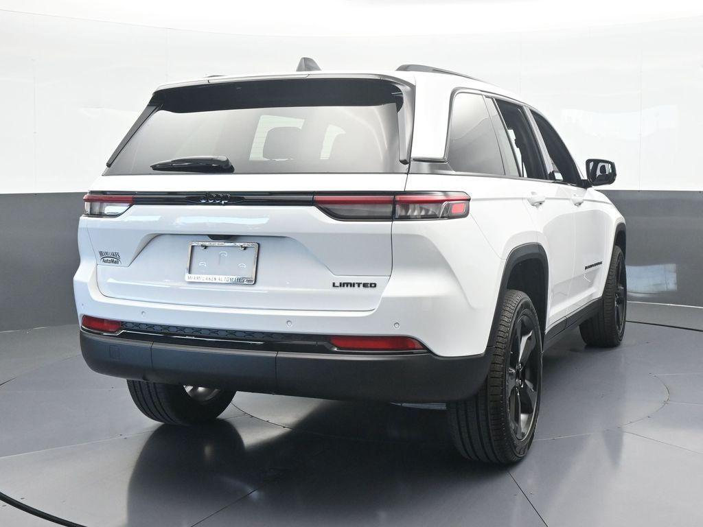 new 2025 Jeep Grand Cherokee car