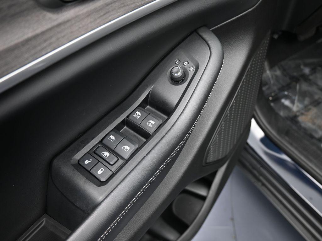 used 2024 Jeep Grand Cherokee car, priced at $39,990