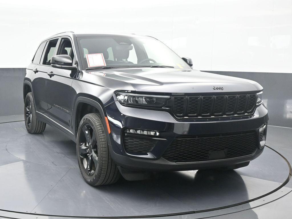 used 2024 Jeep Grand Cherokee car, priced at $39,990