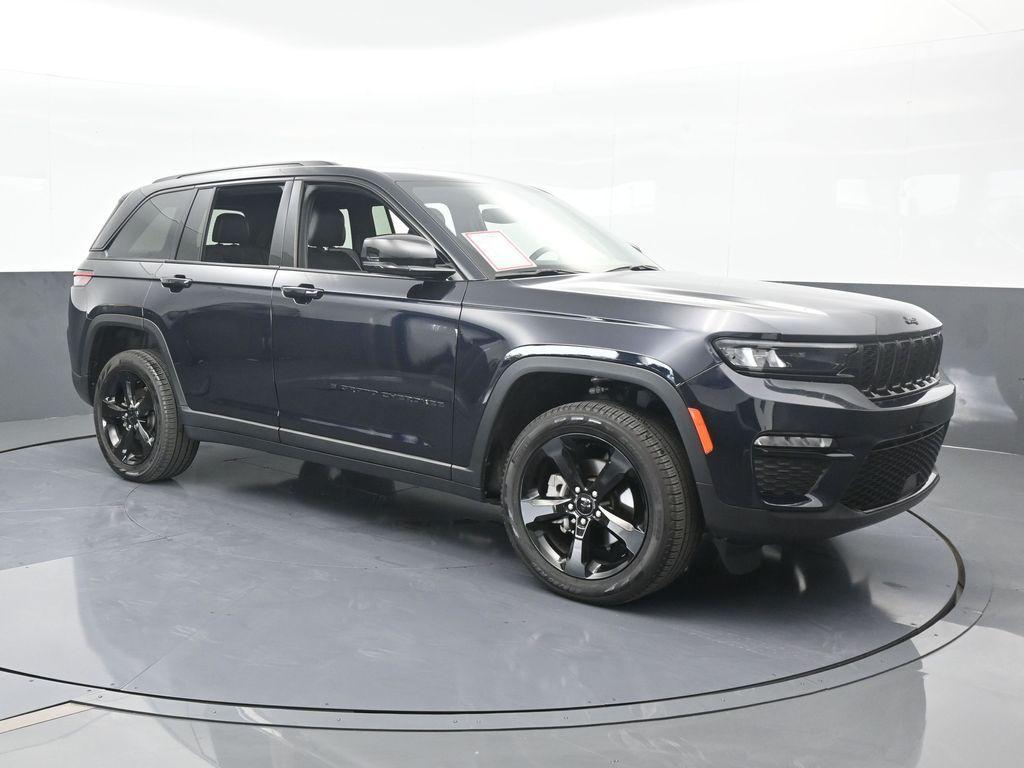 used 2024 Jeep Grand Cherokee car, priced at $39,990