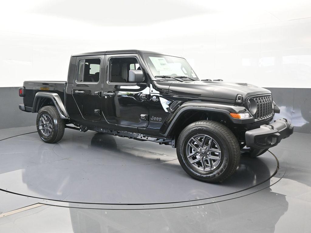 new 2025 Jeep Gladiator car