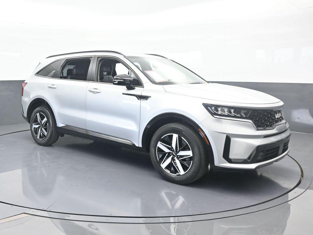 used 2022 Kia Sorento car, priced at $24,632