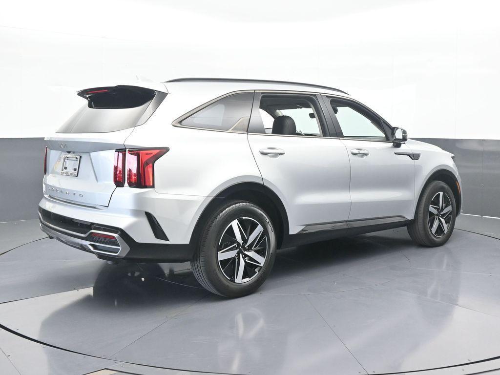 used 2022 Kia Sorento car, priced at $24,632