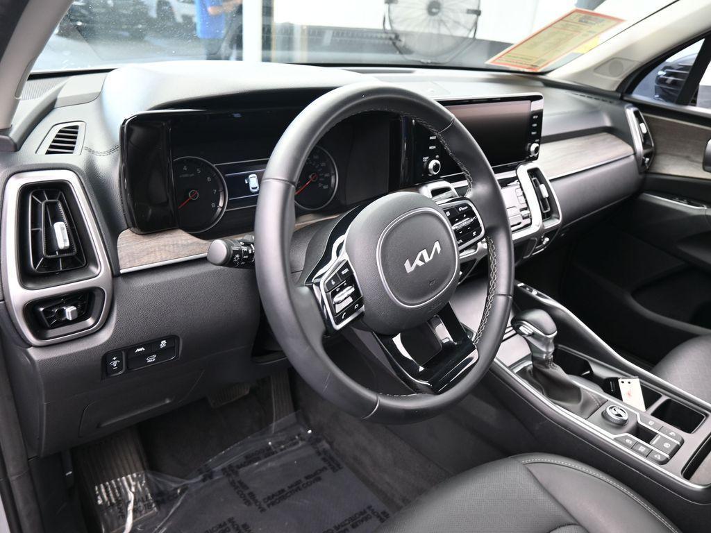 used 2022 Kia Sorento car, priced at $24,632