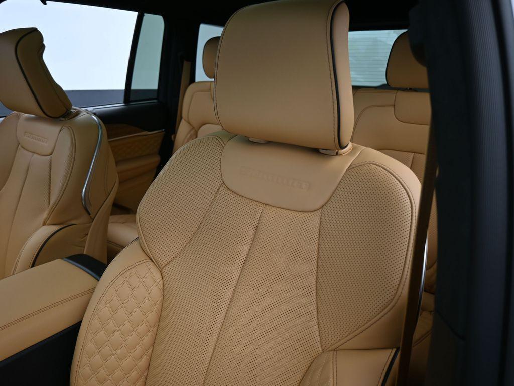 new 2025 Jeep Grand Cherokee car, priced at $61,413