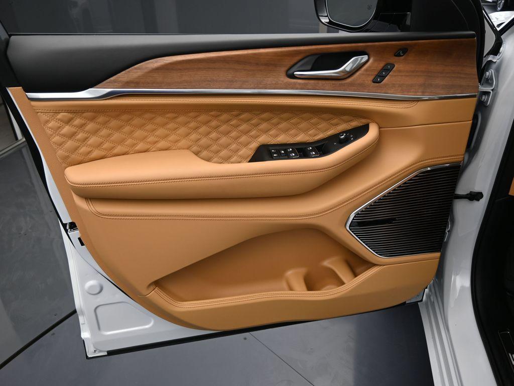 new 2025 Jeep Grand Cherokee car, priced at $61,413