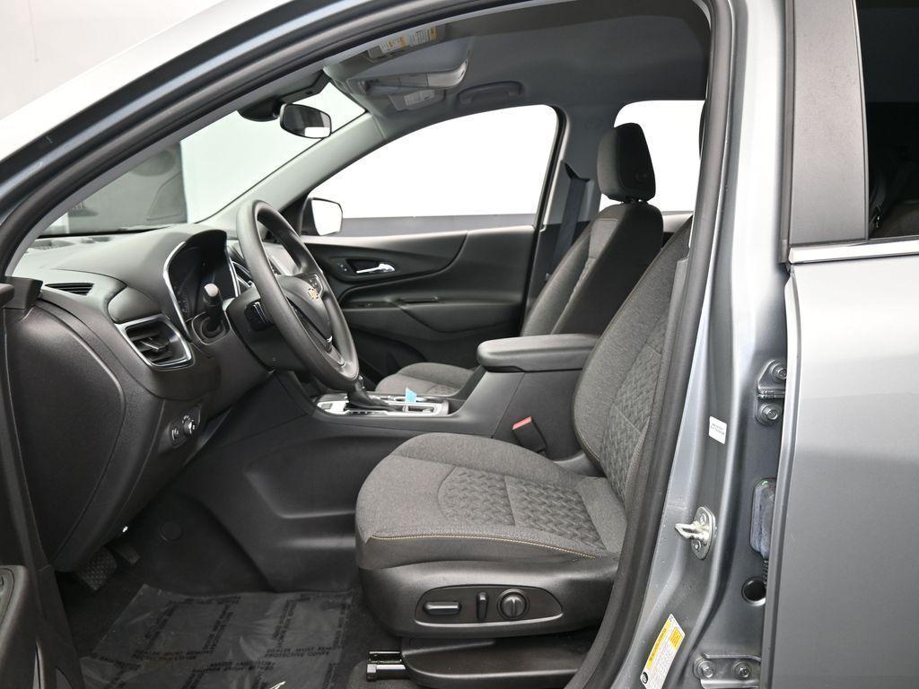 used 2023 Chevrolet Equinox car, priced at $19,550