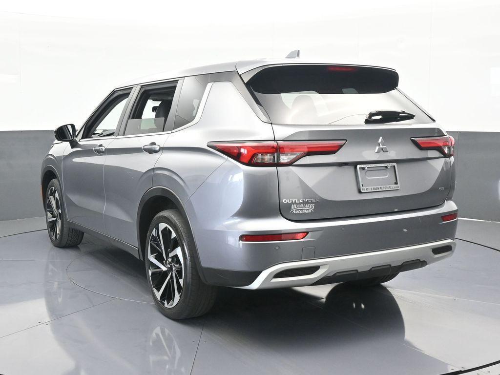 used 2022 Mitsubishi Outlander car, priced at $18,996