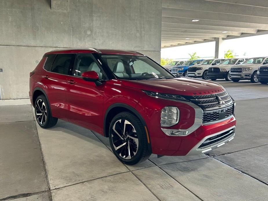 new 2024 Mitsubishi Outlander car, priced at $32,856