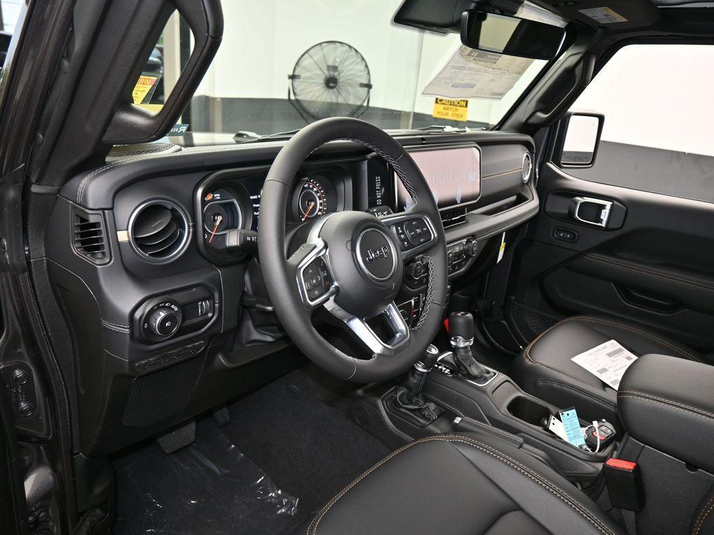 new 2025 Jeep Wrangler car