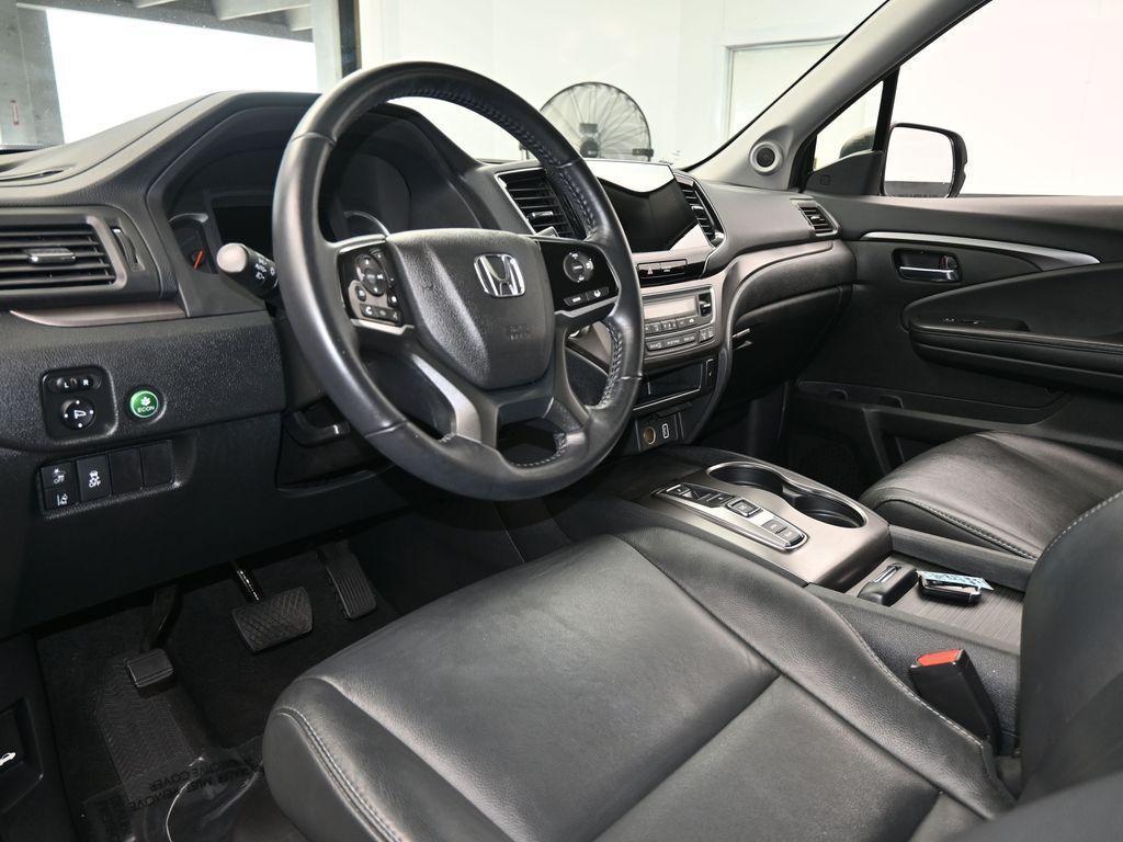 used 2022 Honda Pilot car, priced at $29,995