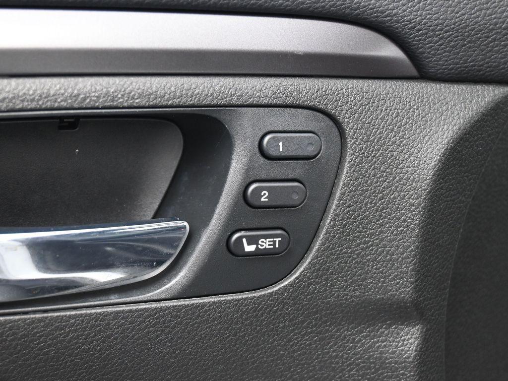 used 2022 Honda Pilot car, priced at $29,995
