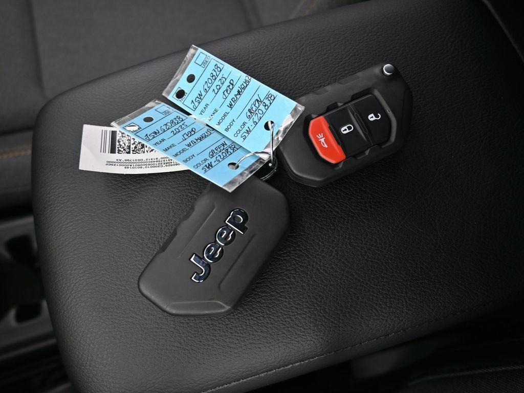 new 2025 Jeep Wrangler car