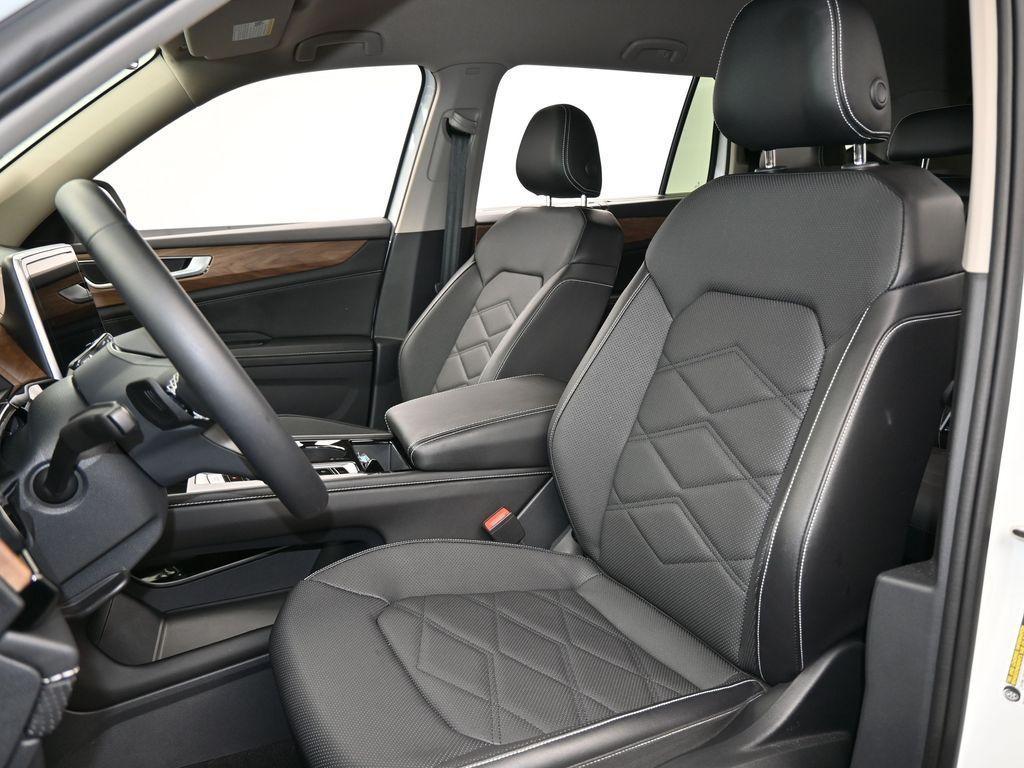 used 2024 Volkswagen Atlas car, priced at $32,750