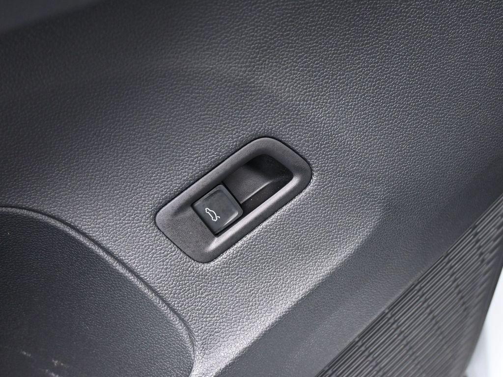 used 2024 Volkswagen Atlas car, priced at $32,750