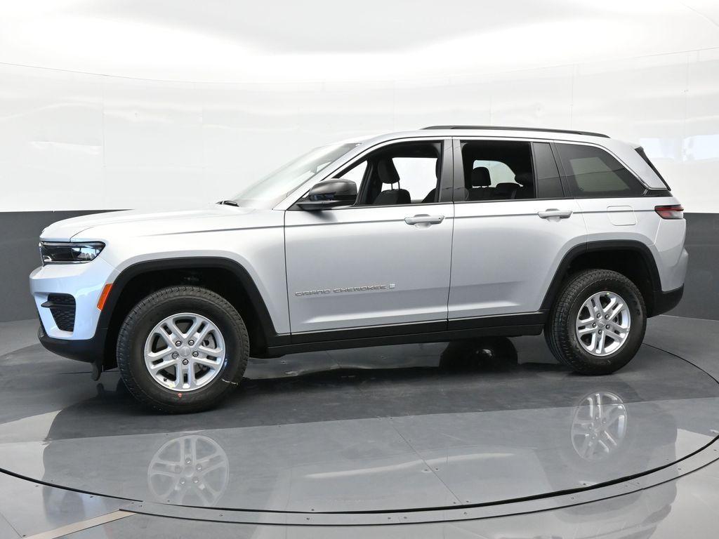 used 2024 Jeep Grand Cherokee car, priced at $39,999