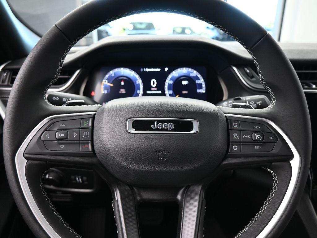 used 2024 Jeep Grand Cherokee car, priced at $39,999