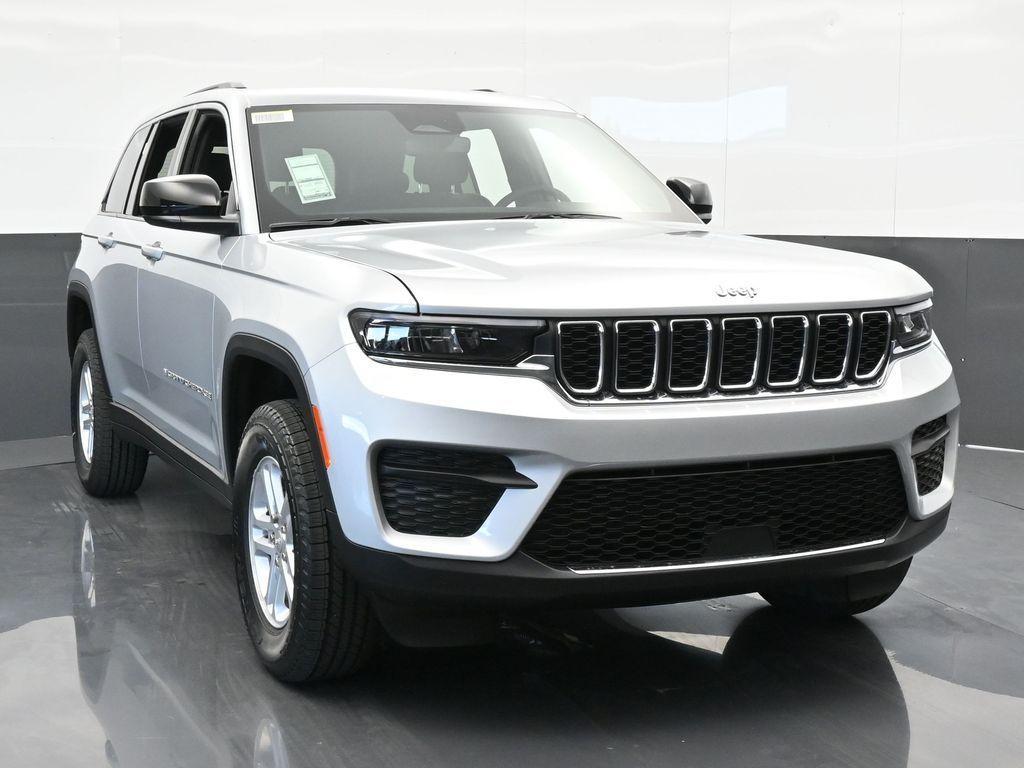 used 2024 Jeep Grand Cherokee car, priced at $39,999