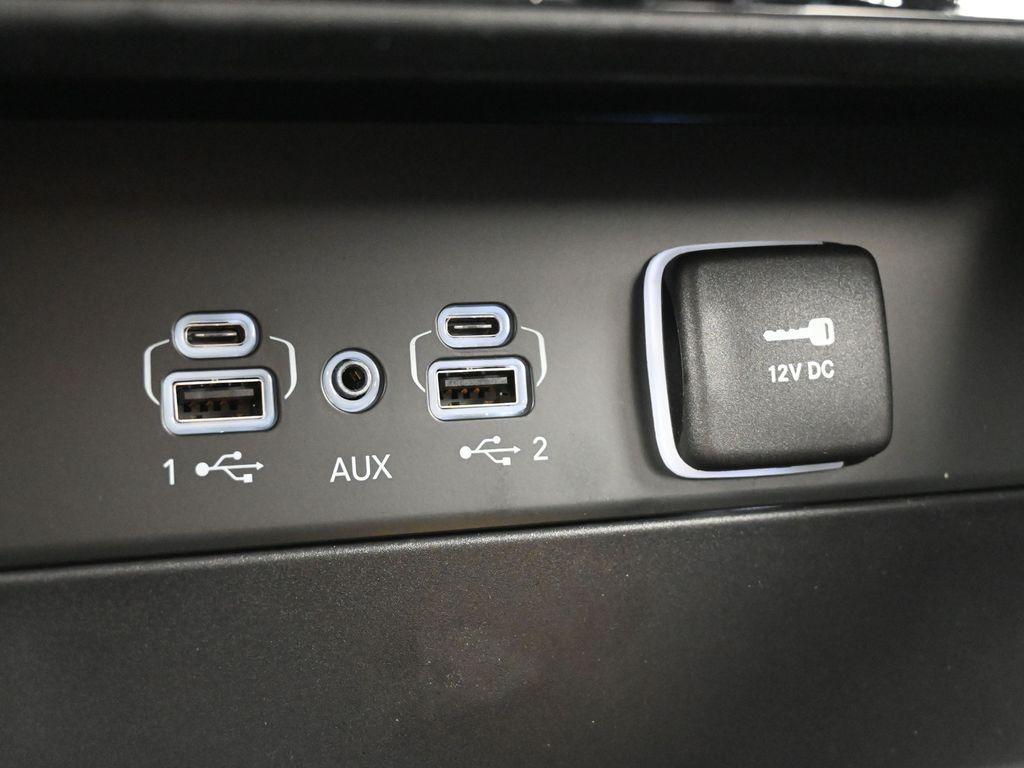 used 2024 Jeep Grand Cherokee car, priced at $39,999