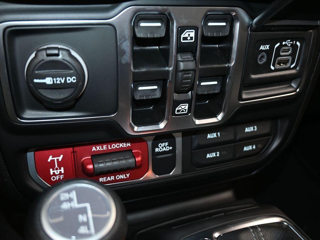 new 2024 Jeep Gladiator car, priced at $45,406