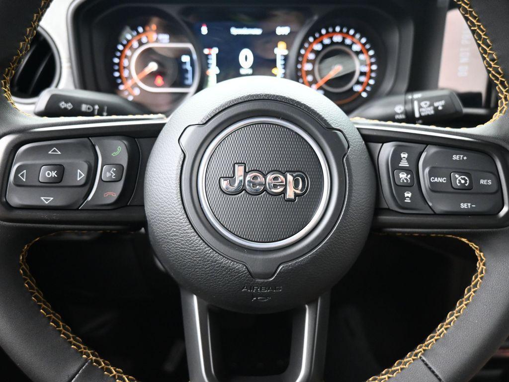 new 2024 Jeep Gladiator car, priced at $45,406