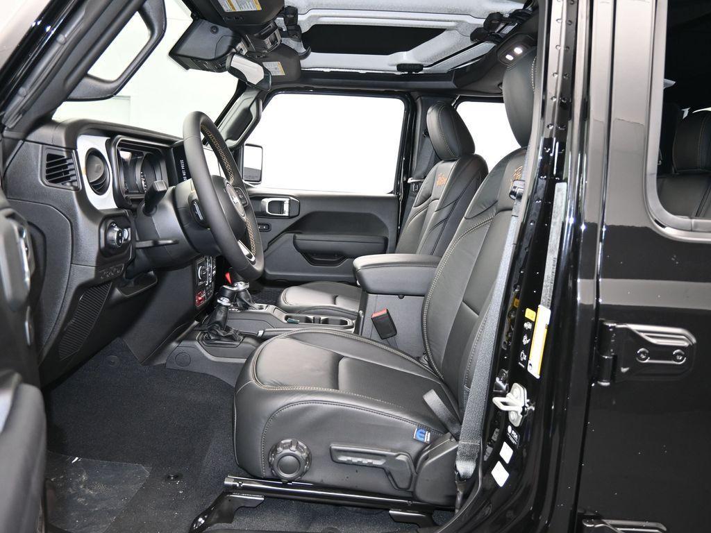 new 2024 Jeep Gladiator car, priced at $45,406