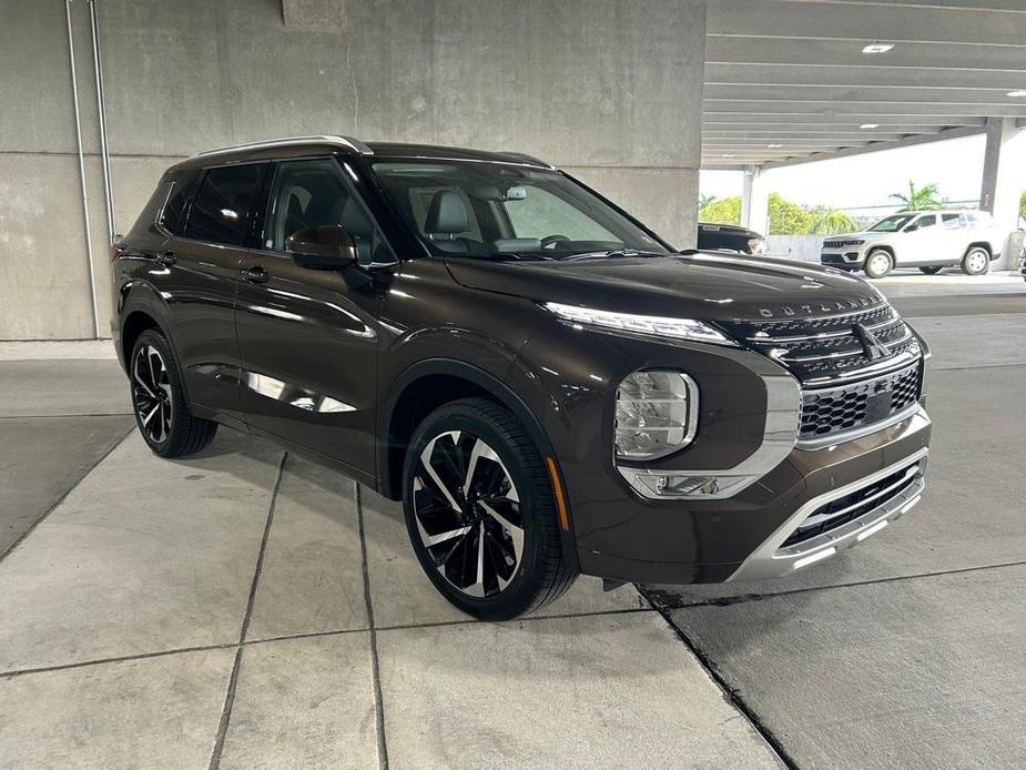 new 2024 Mitsubishi Outlander car, priced at $34,548