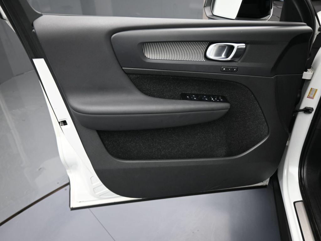 used 2022 Volvo XC40 car, priced at $27,409