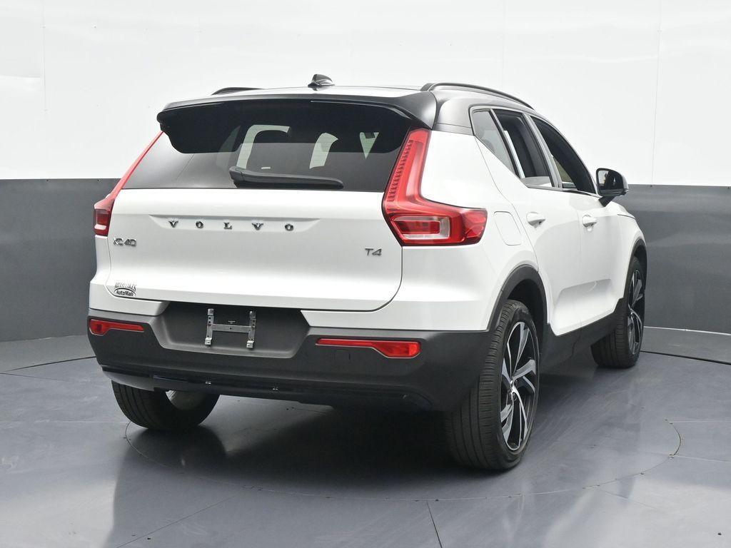 used 2022 Volvo XC40 car, priced at $27,409