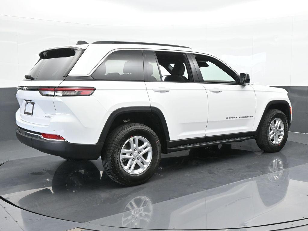 new 2024 Jeep Grand Cherokee car, priced at $40,001