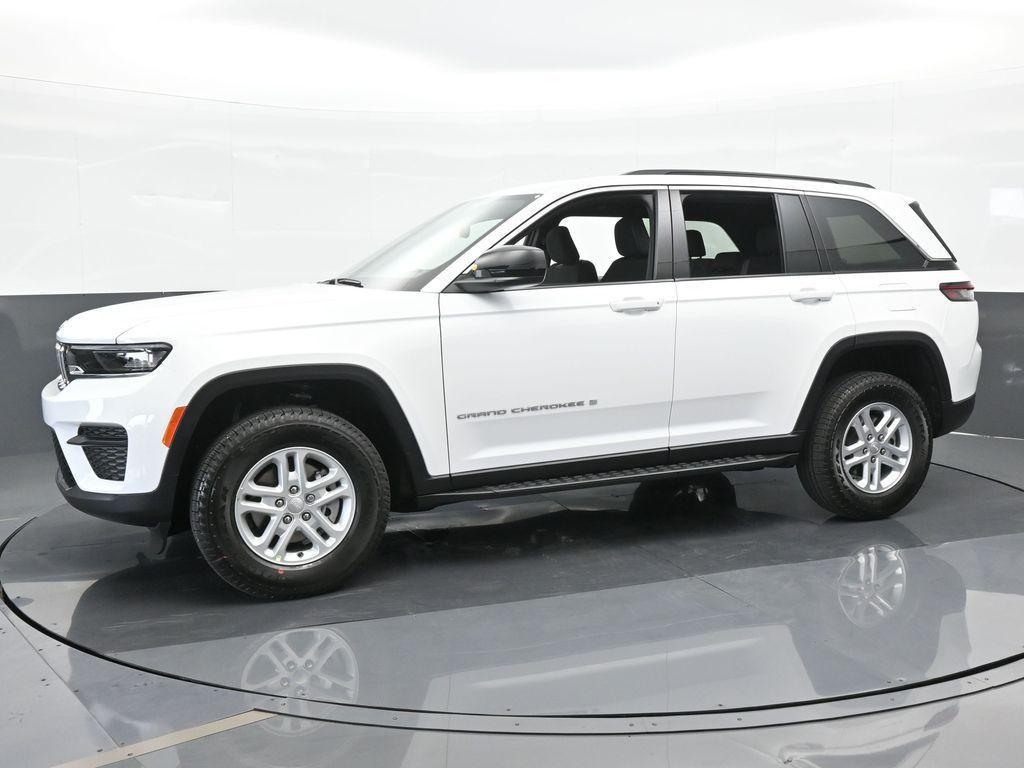 new 2024 Jeep Grand Cherokee car, priced at $40,001