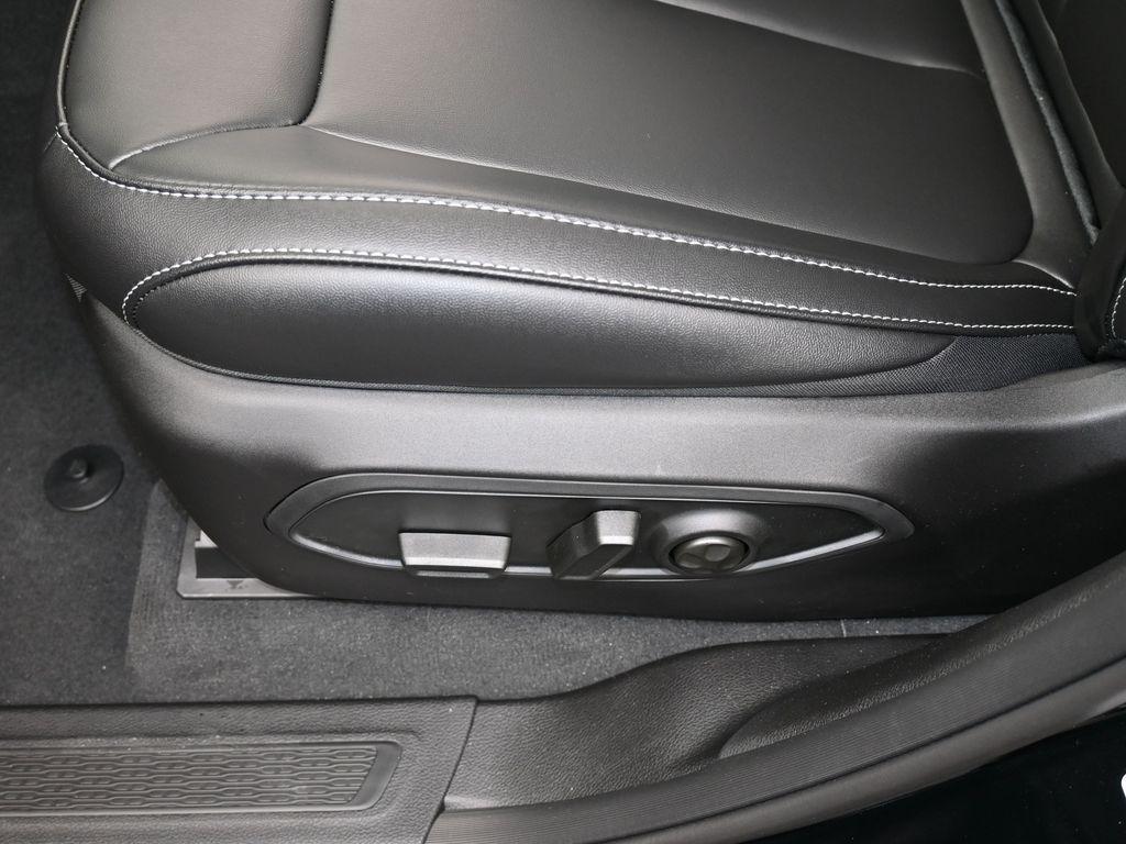 new 2024 Jeep Grand Cherokee car, priced at $49,725