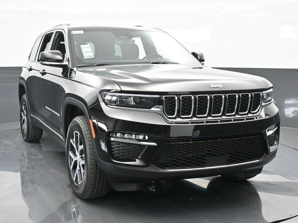 new 2024 Jeep Grand Cherokee car, priced at $49,725