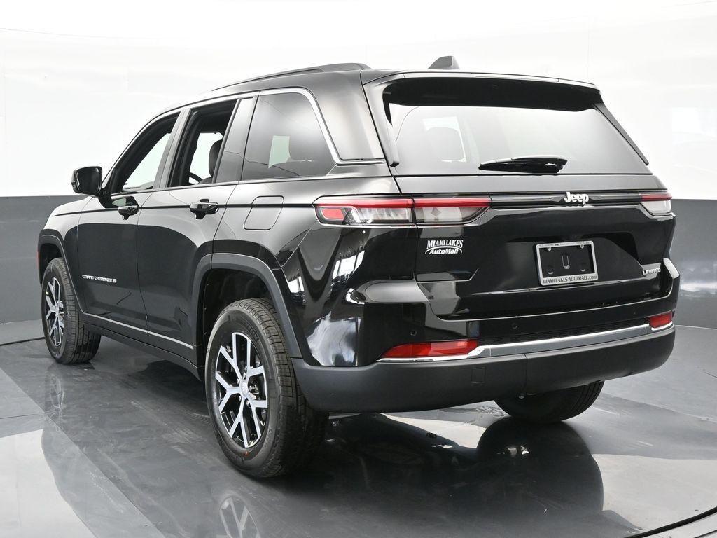 new 2024 Jeep Grand Cherokee car, priced at $49,725