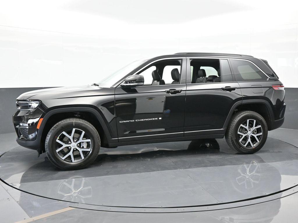 new 2024 Jeep Grand Cherokee car, priced at $49,725